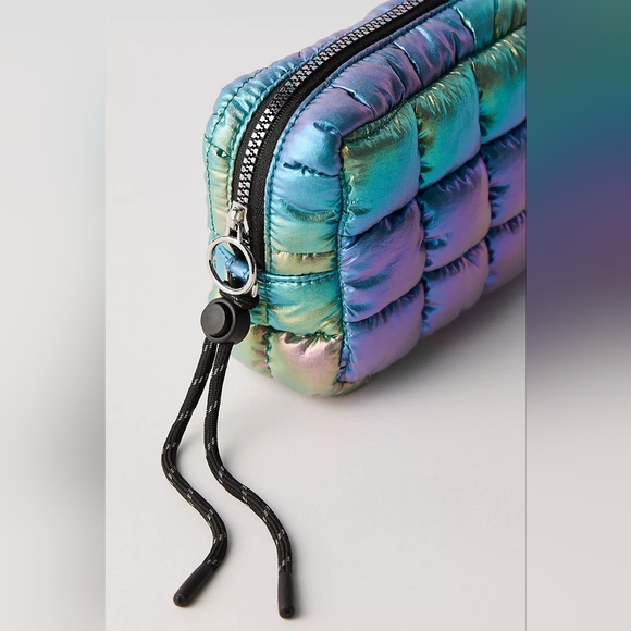 Limited Edition Nebula Blue Iridescent Quilted Case Bag Free People FP Movement - Picture 5 of 11